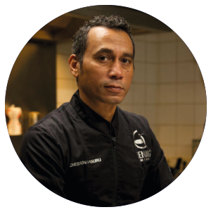 Chesron Nanuru, 
Chef en eigenaar van restaurant Senang Makan
